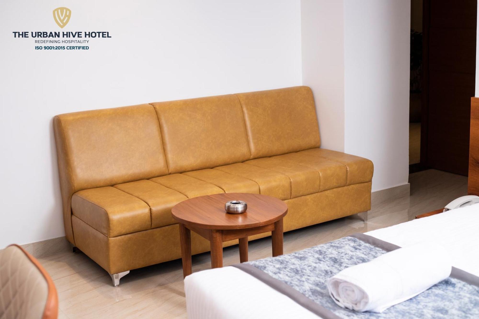 The Urban Hive Hotel بلغاوم المظهر الخارجي الصورة
