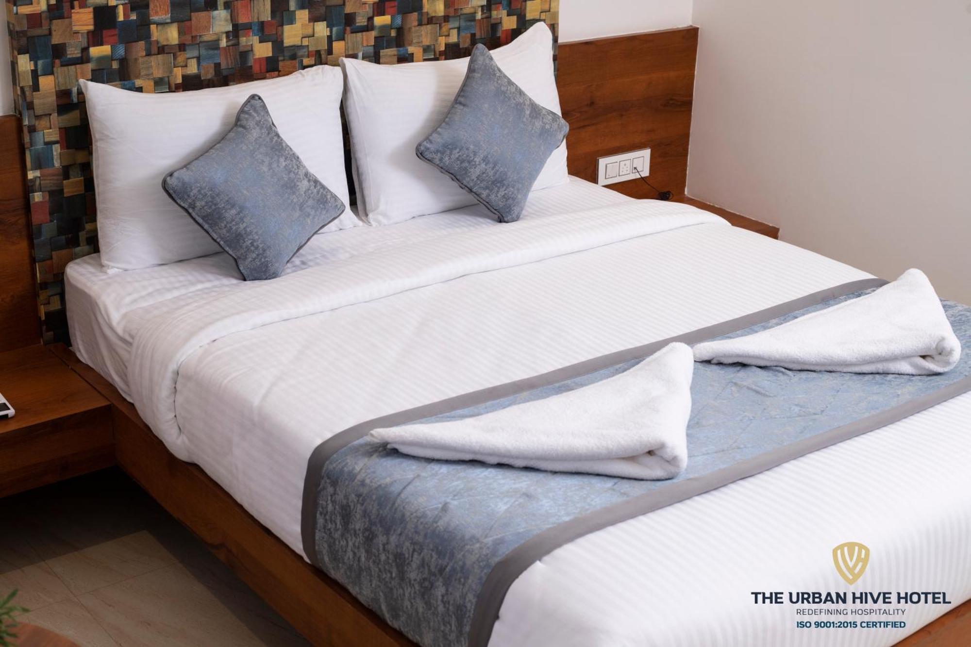The Urban Hive Hotel بلغاوم المظهر الخارجي الصورة